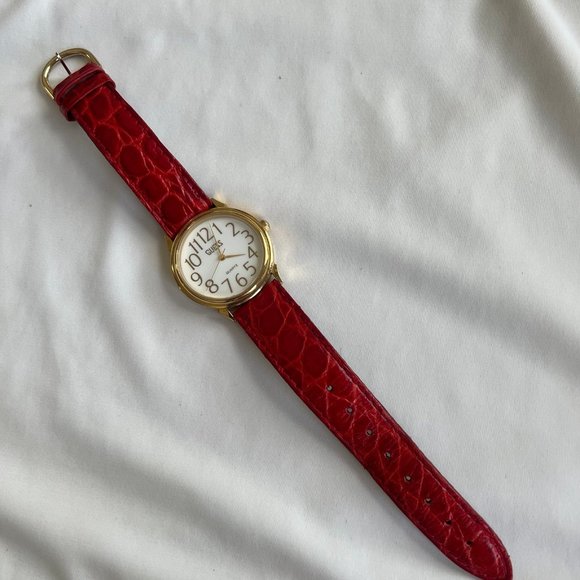 Vintage GUESS Red Leather Band Gold Tone Womens Fashion Watch main image 4